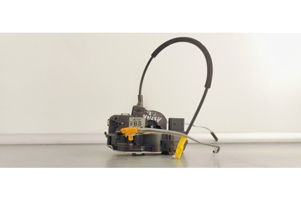 Recambio de cerradura puerta trasera izquierda para opel astra j lim. 1.6 cdti referencia OEM IAM 13579557  