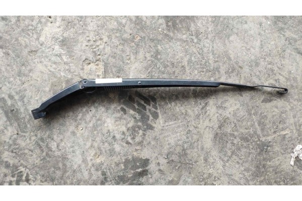 Recambio de brazo limpia delantero izquierdo para toyota rav 4 referencia OEM IAM 2318  