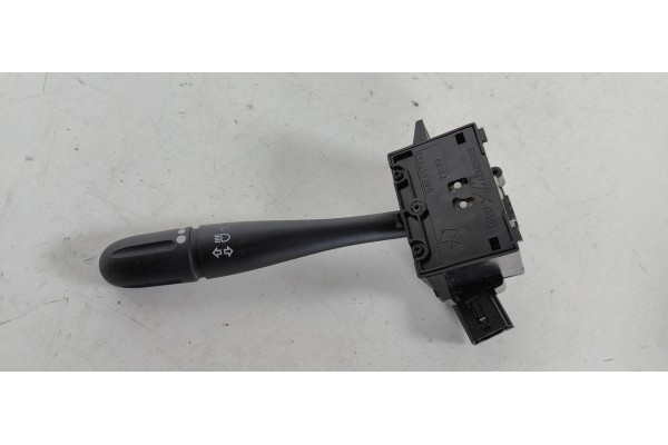 Recambio de mando intermitentes para chrysler voyager (rg) 3.3 v6 cat referencia OEM IAM 04685711AA  