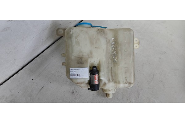 Recambio de deposito limpia para ssangyong rodius xdi limited referencia OEM IAM 7841021000  