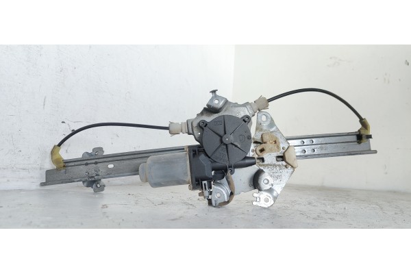 Recambio de elevalunas trasero derecho para nissan primera berlina (p12) 2.2 16v turbodiesel cat referencia OEM IAM 116168  