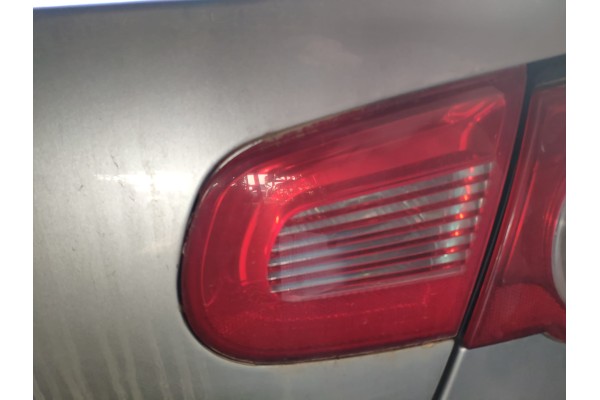 Recambio de piloto trasero derecho interior para volkswagen eos (1f7) 2.0 tdi individual referencia OEM IAM   