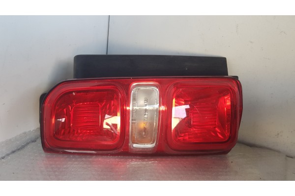 Recambio de piloto trasero izquierdo para opel vivaro furgón 2.0 cdti 123 fap referencia OEM IAM   