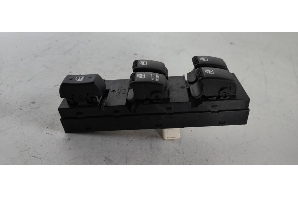Recambio de mando elevalunas delantero izquierdo para hyundai tucson (jm) 2.0 crdi cat referencia OEM IAM   