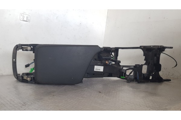 Recambio de apoyabrazos central para volvo s90 lim. 2.0 d turbo 150 fap referencia OEM IAM 31389613  