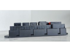 Recambio de caja reles / fusibles para land rover range rover (lm) v8 td vogue referencia OEM IAM 518879002  