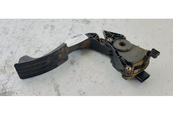 Recambio de pedal acelerador para dacia logan ii 1.5dci 90 fap referencia OEM IAM 180022703R  