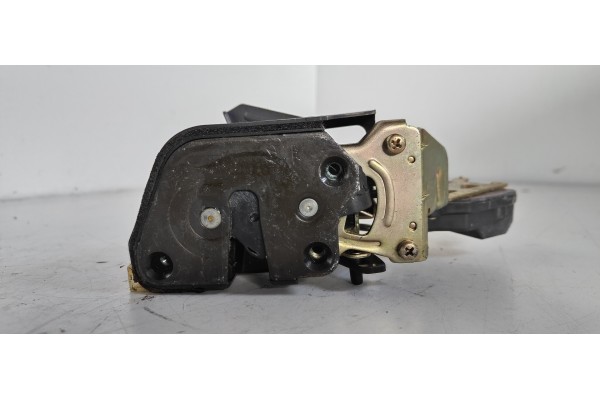 Recambio de cerradura puerta trasera derecha para hyundai tucson (jm) 2.0 crdi cat referencia OEM IAM   