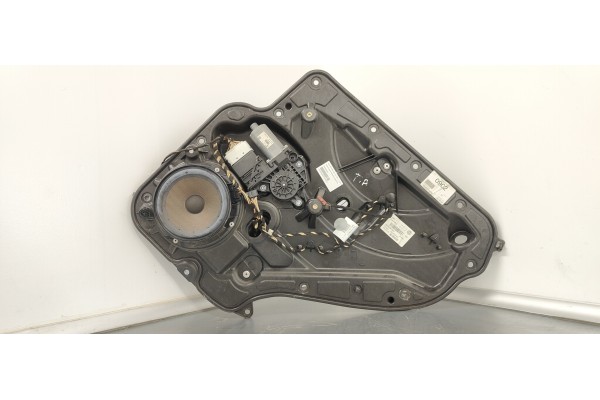 Recambio de elevalunas trasero derecho para volkswagen golf vi (5k1) 1.6 tdi 105 fap referencia OEM IAM 5K4839730J  