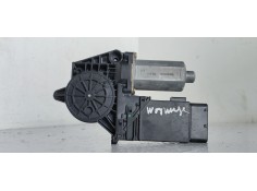 Recambio de motor elevalunas delantero derecho para volkswagen passat berlina (3b3) 1.9 tdi referencia OEM IAM 0130821694  