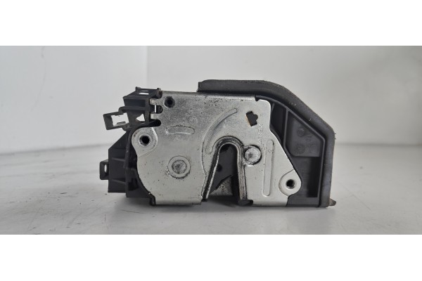 Recambio de cerradura puerta trasera izquierda para bmw x3 (e83) 2.0 turbodiesel cat referencia OEM IAM 7154629  