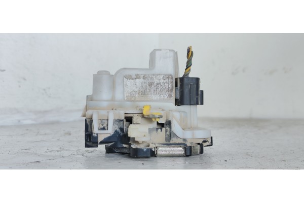 Recambio de cerradura puerta delantera izquierda para fiat panda (169) 1.2 8v climbing 4x4 referencia OEM IAM   