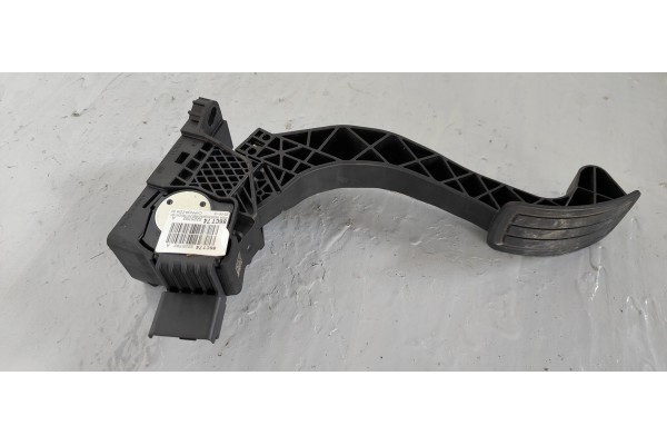 Recambio de potenciometro pedal para toyota proace l1h1 furgón comfort referencia OEM IAM 9839353480  