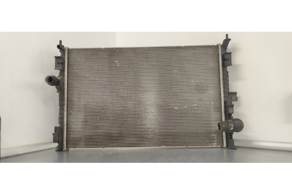 Recambio de radiador agua para citroen c4 picasso 1.6 hdi 115 fap referencia OEM IAM P9675747980  