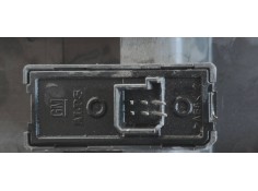 Recambio de mando elevalunas delantero derecho para opel zafira b 1.7 16v cdti referencia OEM IAM 13228709  