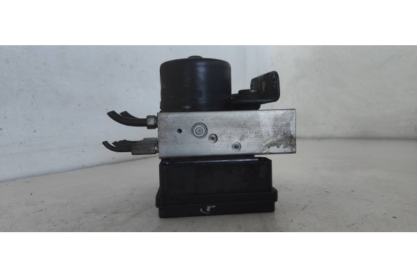 Recambio de abs para ssangyong rodius xdi limited referencia OEM IAM 06210908523 GM27D29B72 