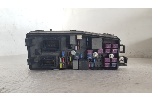 Recambio de caja reles / fusibles para kia carnival 2.9 crdi cat referencia OEM IAM 919504D050  
