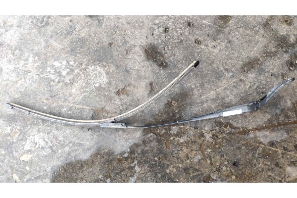 Recambio de brazo limpia delantero derecho para citroen c3 1.4 referencia OEM IAM   