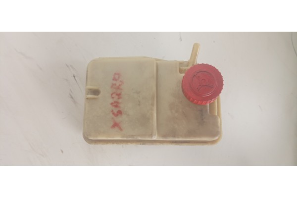 Recambio de deposito servo para citroen xsara coupe 1.9 diesel referencia OEM IAM 9605687880  