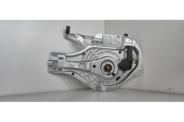 Recambio de elevalunas delantero izquierdo para hyundai tucson (jm) 2.0 crdi cat referencia OEM IAM 824702E010  