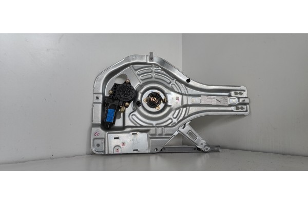 Recambio de elevalunas trasero izquierdo para hyundai tucson (jm) 2.0 crdi cat referencia OEM IAM 834702E010  