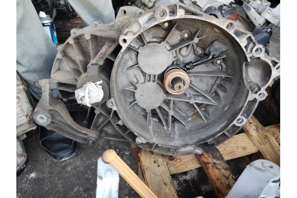 Recambio de caja cambios para volvo s40 berlina 2.0 diesel cat referencia OEM IAM 3S7R7F096  