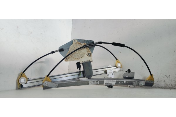 Recambio de elevalunas delantero derecho para mercedes-benz clase a (w169) 2.0i 136 [200] referencia OEM IAM A1698201642  