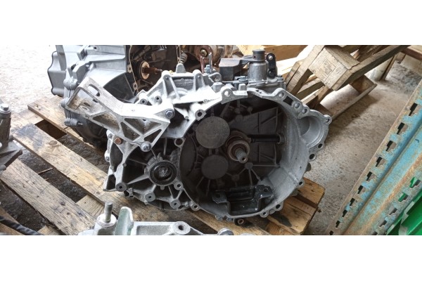 Recambio de caja cambios para volvo s60 berlina 2.4 d referencia OEM IAM 666R7002BB  