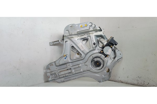 Recambio de elevalunas delantero izquierdo para kia carnival 2.9 crdi cat referencia OEM IAM 824504D010  