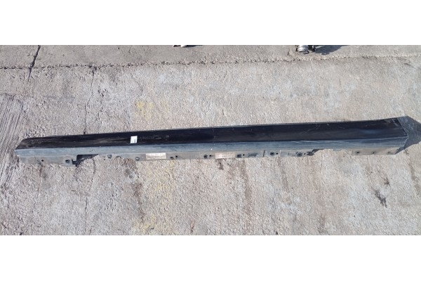 Recambio de faldon lateral para bmw serie 3 lim. (f30) 2.0 turbodiesel referencia OEM IAM   