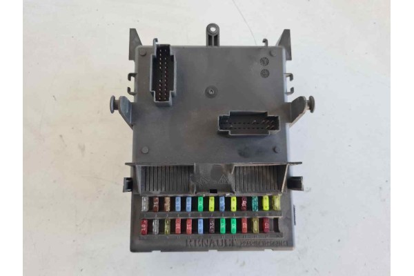 Recambio de caja reles / fusibles para renault laguna ii (bg0) 2.0 referencia OEM IAM 518832019 8200004201E 
