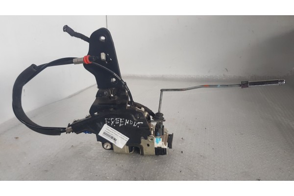 Recambio de cerradura puerta trasera derecha para fiat freemont (345) 2.0 jtd 140 fap referencia OEM IAM P04589914AD  