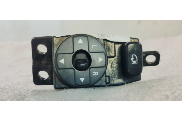Recambio de mando retrovisor para kia carnival 2.9 crdi cat referencia OEM IAM 935404D100  