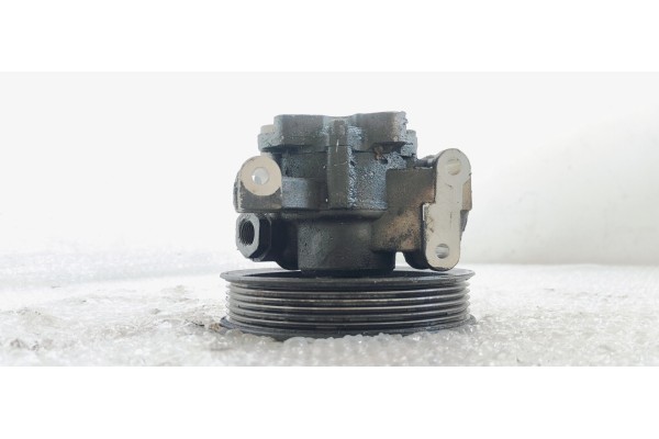 Recambio de bomba direccion para mercedes-benz vito (w638) caja cerrada referencia OEM IAM A6042360010  