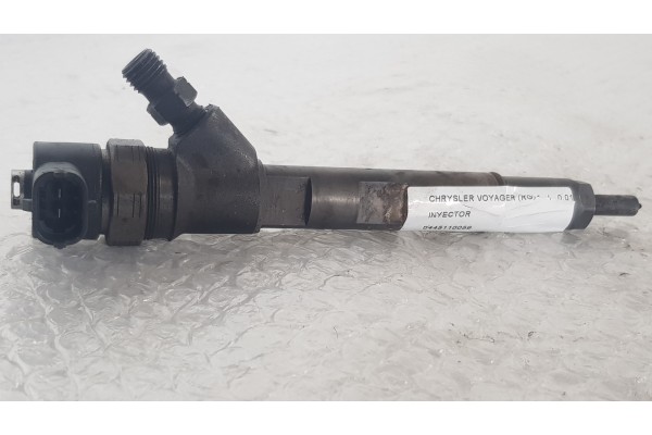 Recambio de inyector para chrysler voyager (rg) referencia OEM IAM 0445110059  
