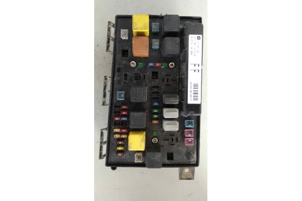 Recambio de caja reles / fusibles para opel astra h ber. 1.9 cdti referencia OEM IAM 13191129 5DK00866827 