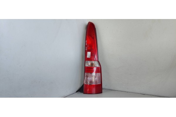 Recambio de piloto trasero derecho para fiat panda (169) 1.2 cat referencia OEM IAM 28028008  