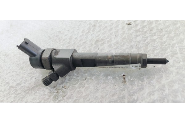 Recambio de inyector para renault scenic ii emotion referencia OEM IAM 0445110110B  