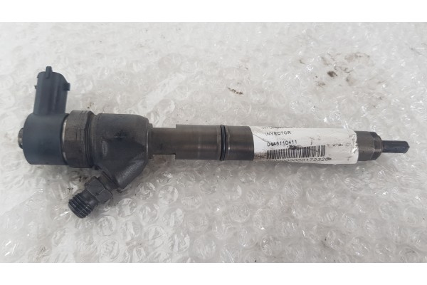 Recambio de inyector para hyundai i40 i40 berlina fase 2 referencia OEM IAM 0445110411  