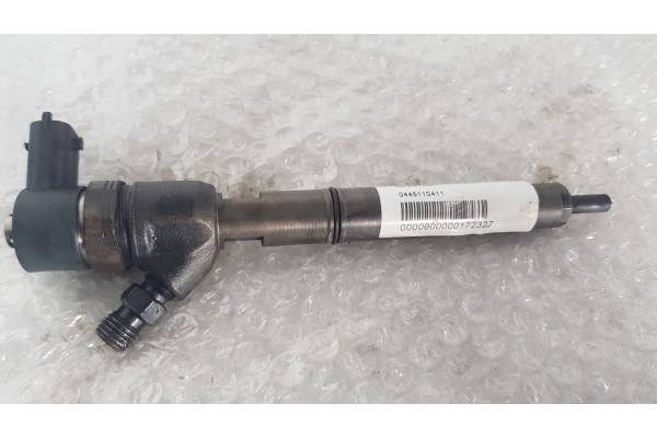 Recambio de inyector para hyundai i40 i40 berlina fase 2 referencia OEM IAM 0445110411  