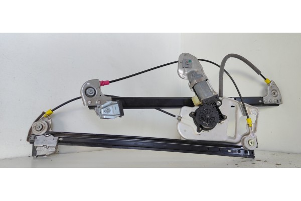 Recambio de elevalunas delantero derecho para land rover range rover (lm) td6 se referencia OEM IAM 83810209  