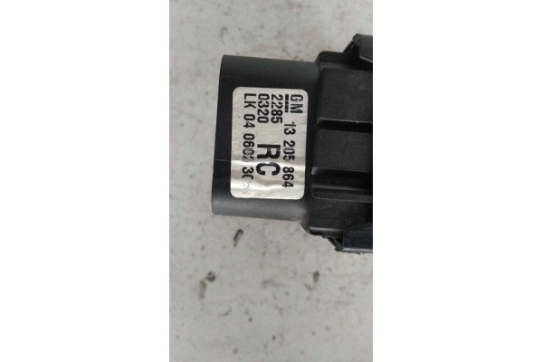 Recambio de mando luces para opel zafira b 1.6 16v referencia OEM IAM 13205864  