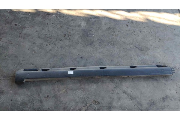 Recambio de faldon lateral para volkswagen passat berlina (3c2) 1.4 16v tsi referencia OEM IAM 3C0853856  