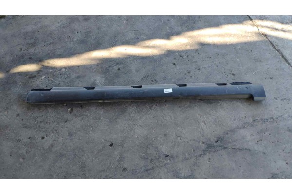 Recambio de faldon lateral para volkswagen passat berlina (3c2) 1.4 16v tsi referencia OEM IAM 3C0853856  