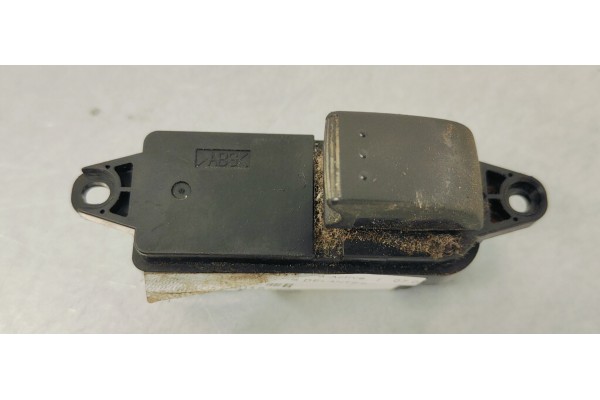 Recambio de mando elevalunas delantero derecho para mazda 5 berl. (cr) 1.8 active referencia OEM IAM CC3366370A  