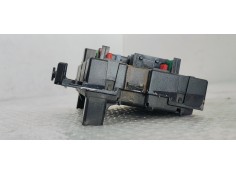 Recambio de caja reles / fusibles para peugeot 206 berlina look referencia OEM IAM 9657608880  