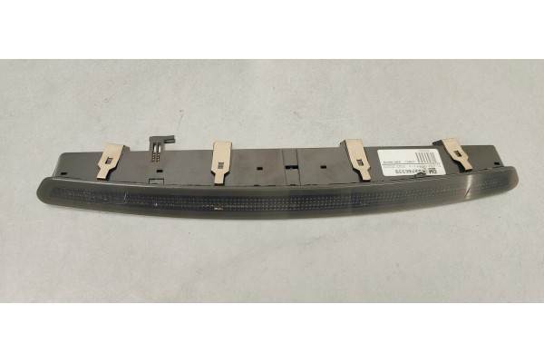 Recambio de luz central de freno para opel insignia berlina 2.0 cdti referencia OEM IAM 22756339  
