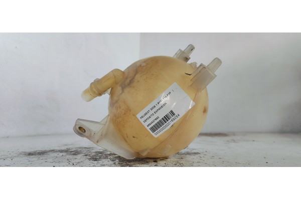 Recambio de deposito expansion para peugeot 3008 1.6hdi 115 fap referencia OEM IAM 9684527680  