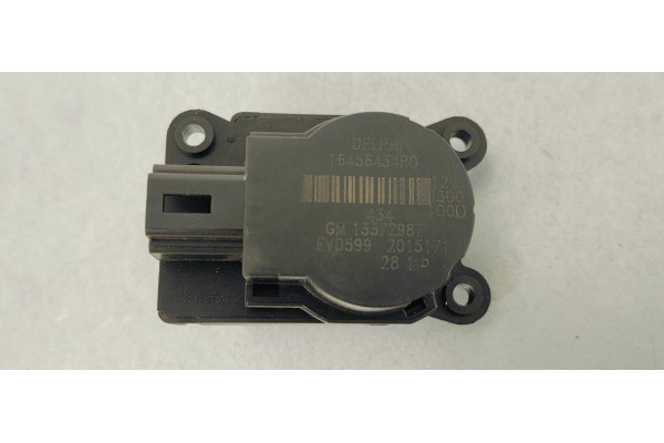 Recambio de motor apertura trampillas climatizador para opel insignia berlina 2.0 cdti referencia OEM IAM 13372987  