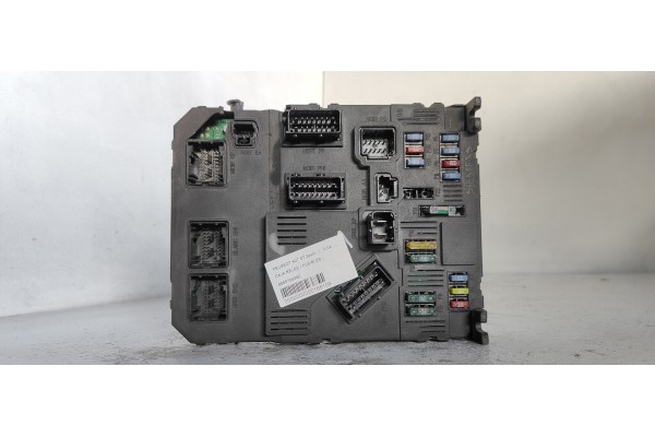 Recambio de caja reles / fusibles para peugeot 407 st sport referencia OEM IAM 9655708380  